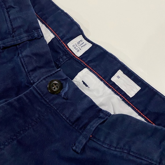 GAP Shorts 32 - Picture 3 of 3